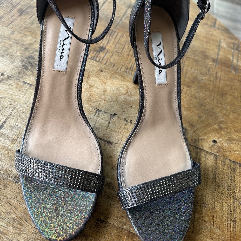 Never worn Mina black/dark gray with multicolor sparkle strappy healsi